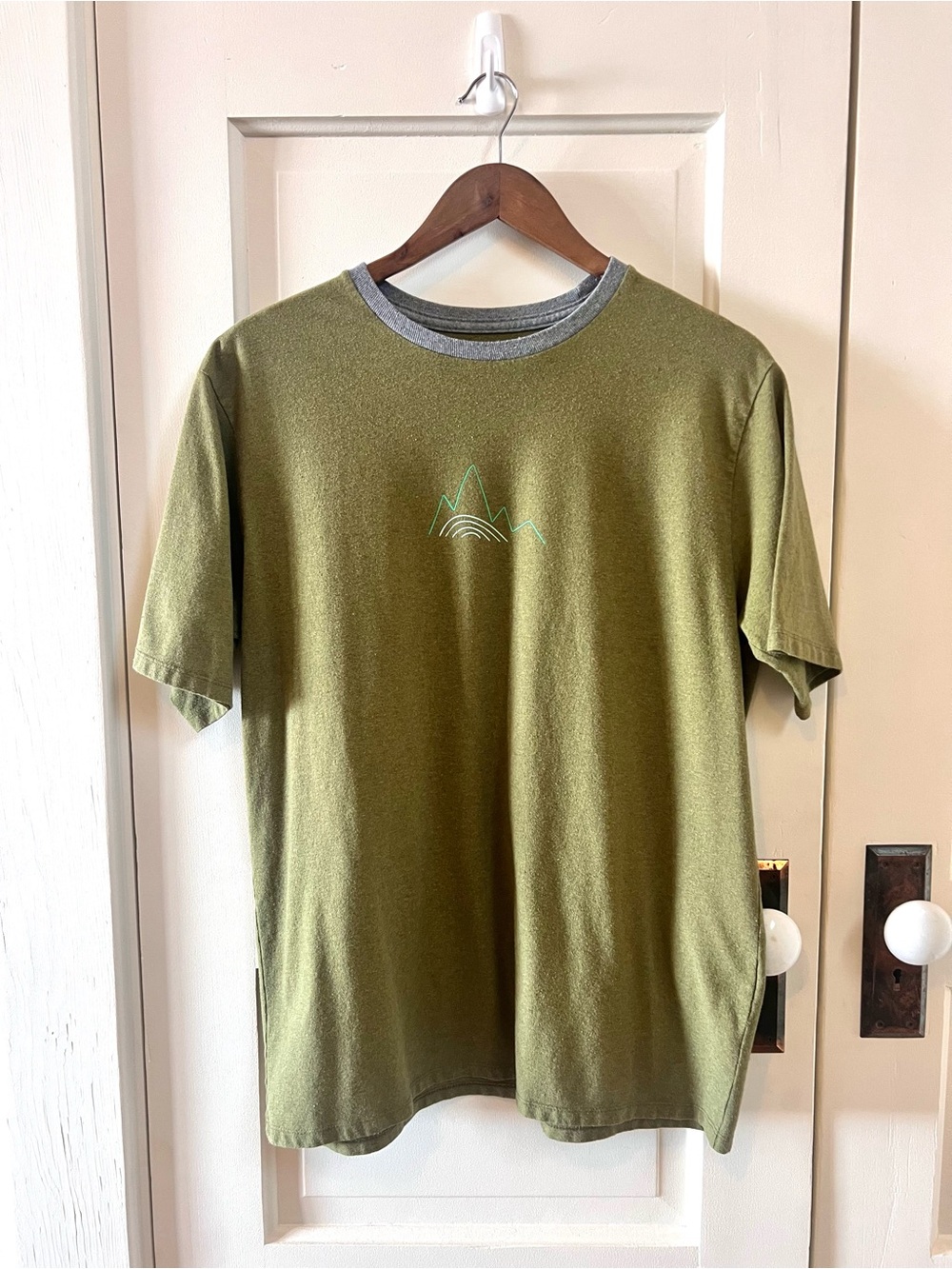 Patagonia Olive Green Short Sleeve Tee with Gray Trim